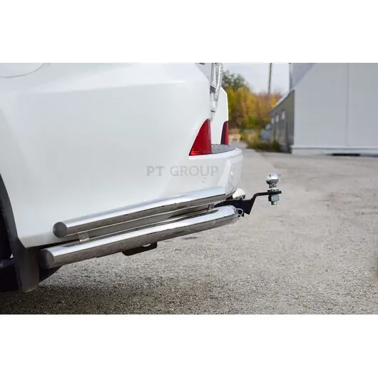 Фаркоп (прицепное устройство) Toyota LC 200 с 2007, Lexus LX с 2016 с нержавеющей накладкой съемный квадрат "PT Group"