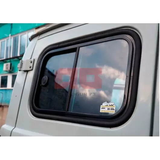 Окно раздвижное (форточка) УАЗ 452 Буханка левое двери задка