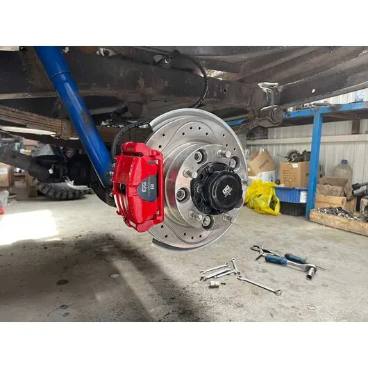Суппорт (тормоз передний) на автомобили ГАЗ правый красный СПОРТ "Autogur73"