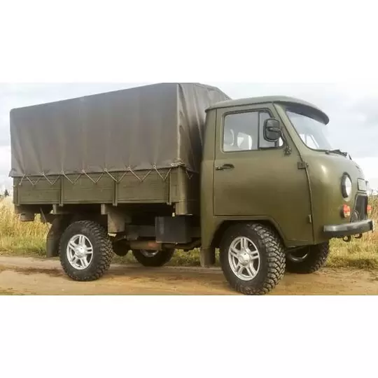 УАЗ 3303 пескоразбрасыватель